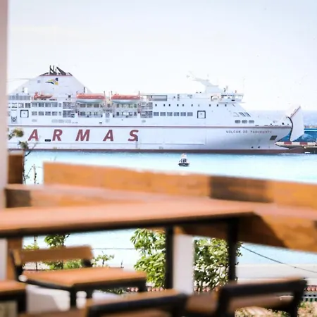 Ocean Nomads Coworking Hostel Arona (Tenerife)