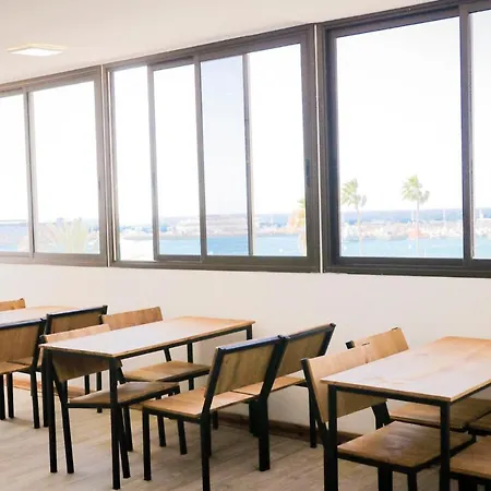 Ocean Nomads Coworking Tenerife Vandrarhem *