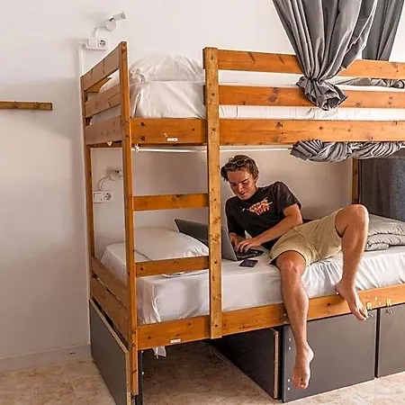 Хостел Ocean Nomads Coworking Tenerife