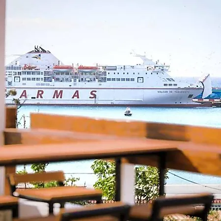 Хостел Ocean Nomads Coworking Tenerife *