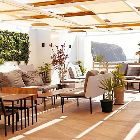 Ocean Nomads Coworking Tenerife Хостел Арона