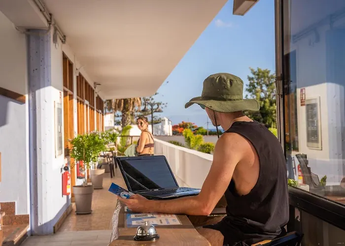 Albergue Ocean Nomads Coworking Tenerife